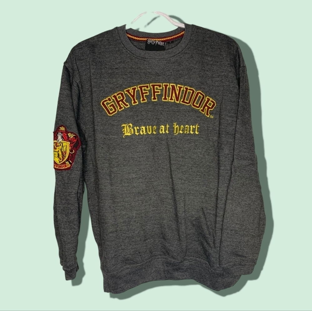 Harry Potter  Gryffindor Sweater Size L